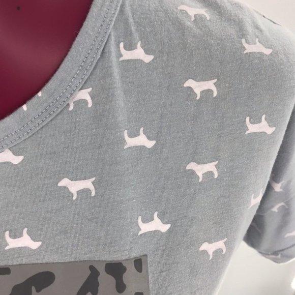 Cute Tee with Pockets sz M-L - Picture 2 of 3